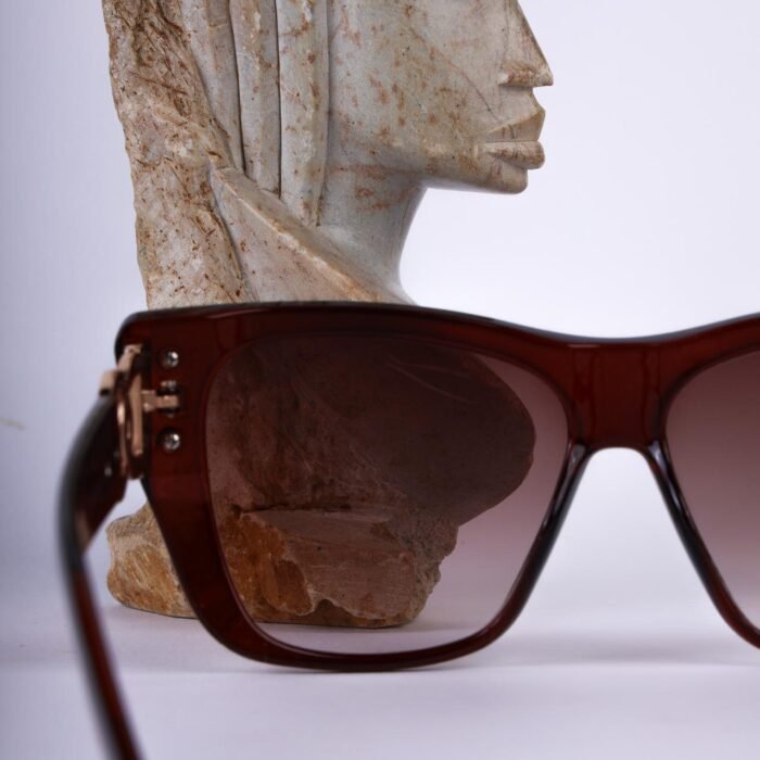 Chic Rectangular Sunglasses (Brown Gradient)